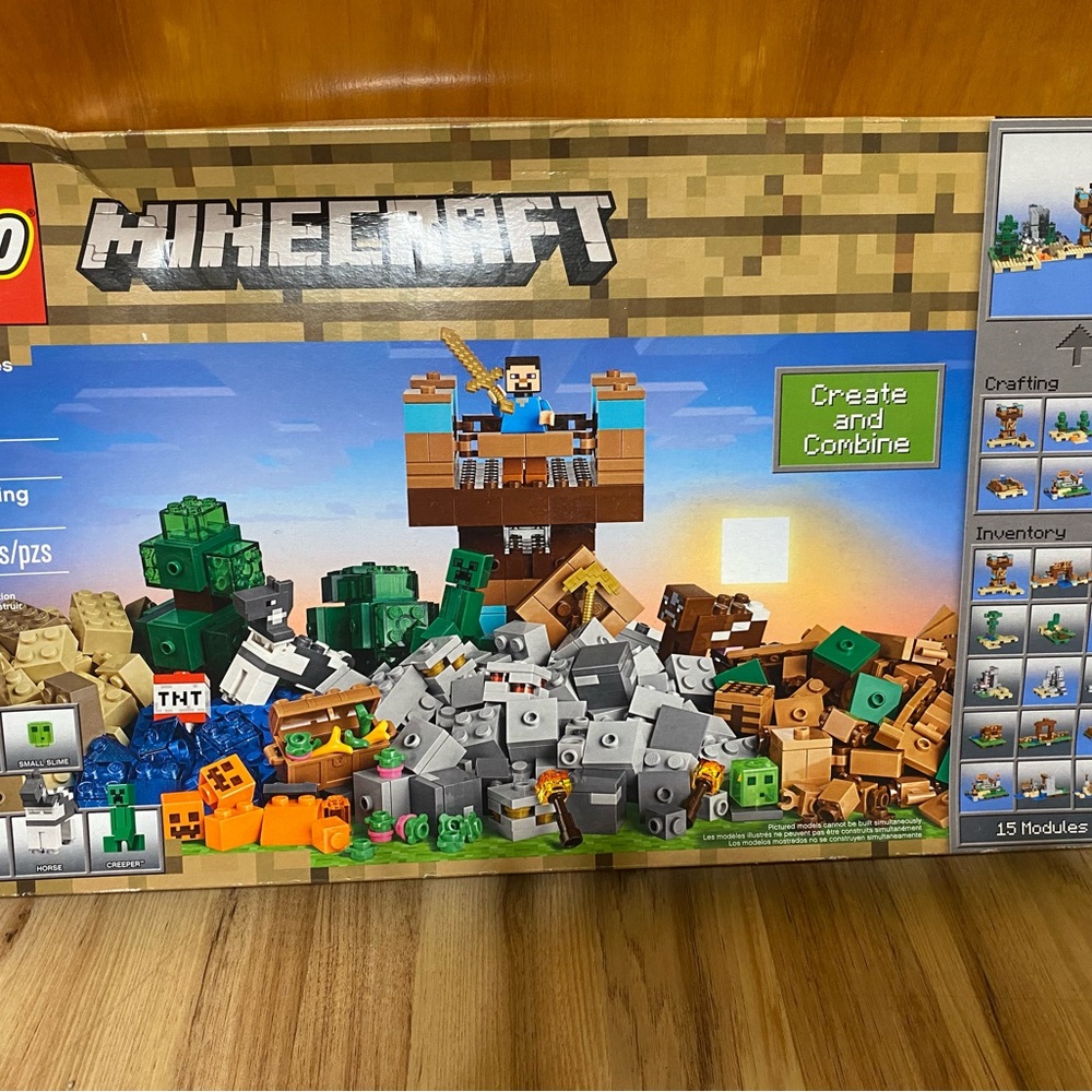NIB LEGO Minecraft Creative Adventure Set - Green, Brown, Gray